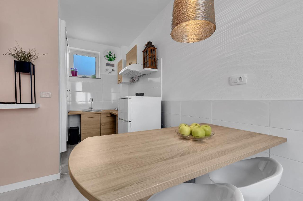 Apartments Barbara Makarska Exterior foto